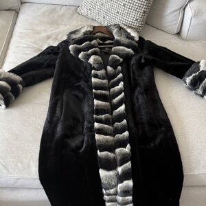 Elegant Black and Gray Fur Coat (Small)
